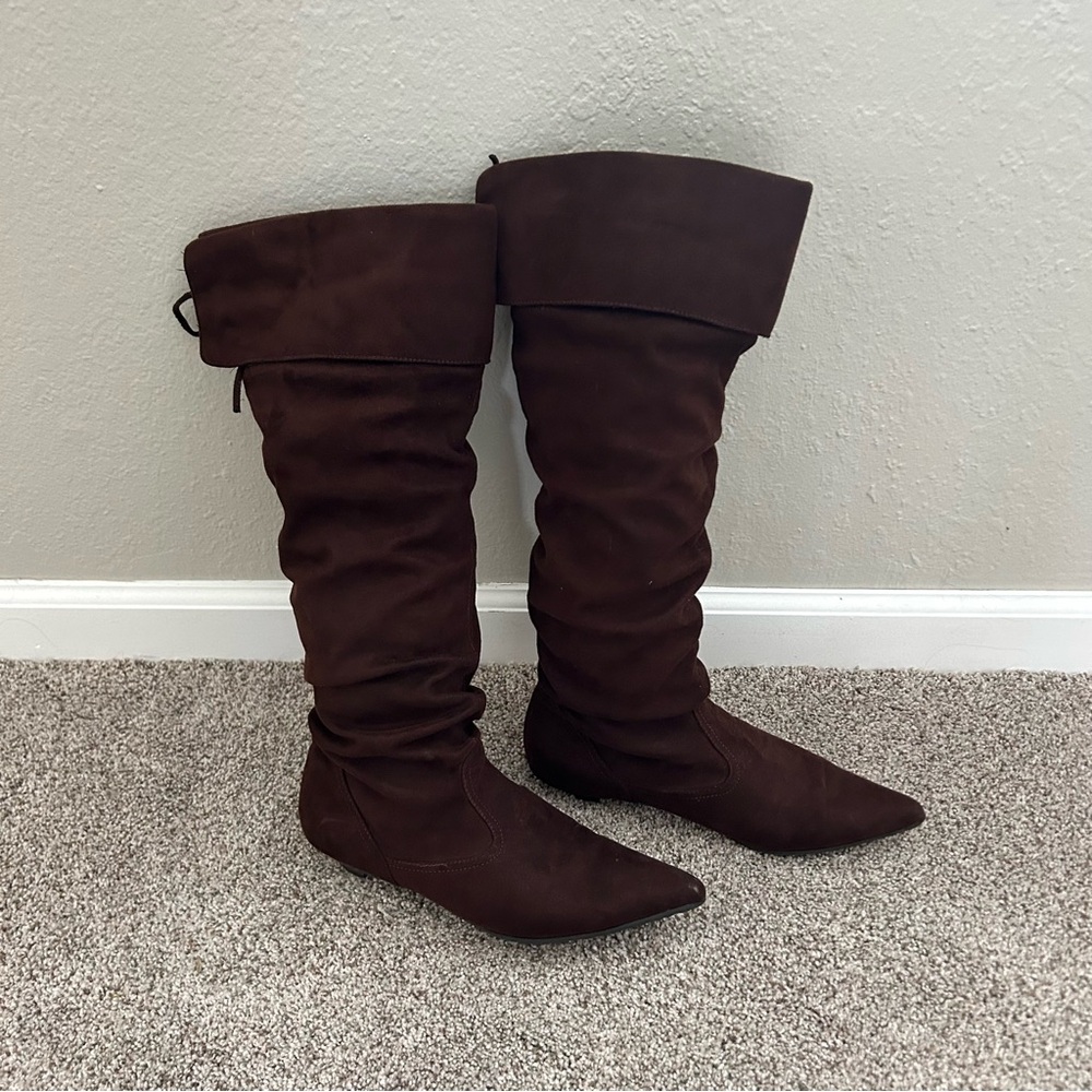 Bakers Women’s Brown Suede Tall Boots Size 8.5